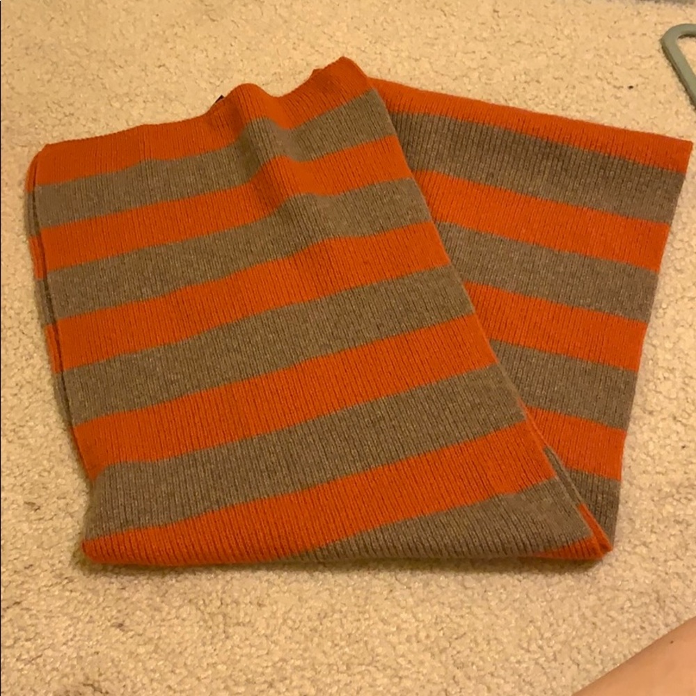 gap scarf